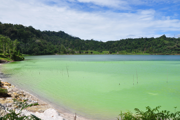 Minahasa Tour - Sulphur lake
