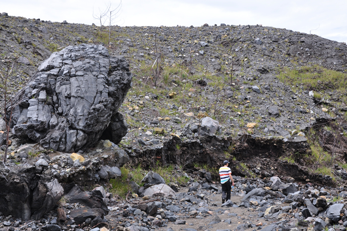 The trail nearby the Crater of Lokon Volcano