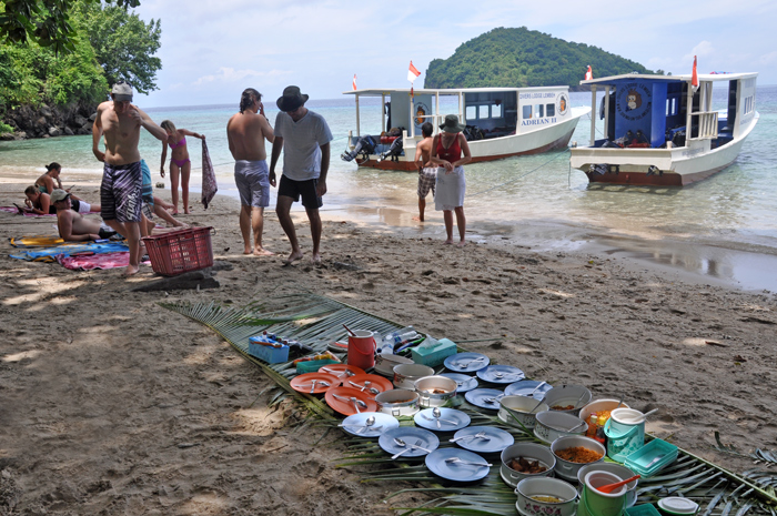 Lunch Picnic after Diving