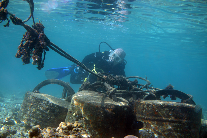 Adding moorings in Lembeh Strait