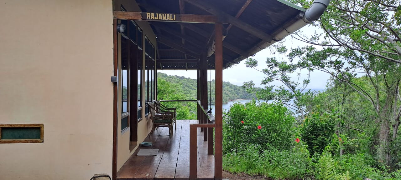 Divers Lodge Lembeh Bungalows - Rajawali's Exterior