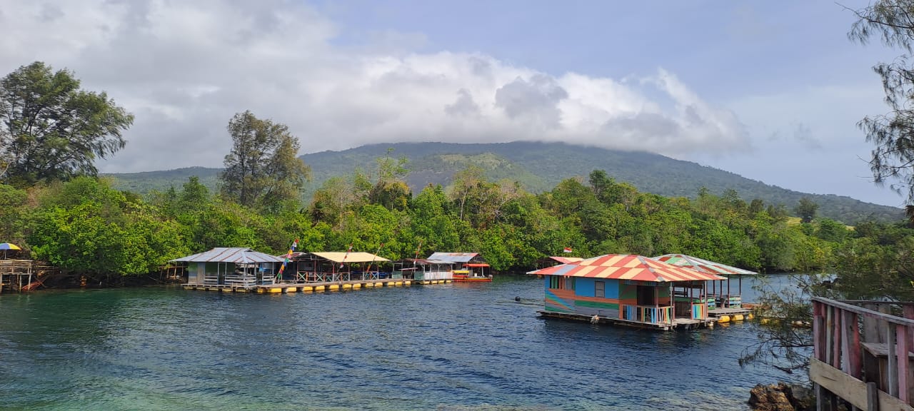 Batu Angus - Floating Village