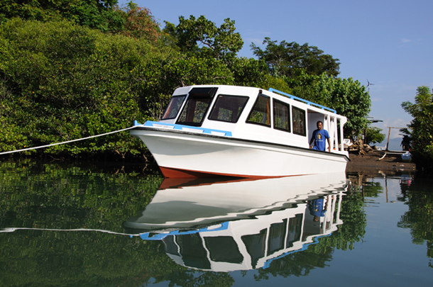 Private Dive Boat - Divers Lodge Lembeh Resort